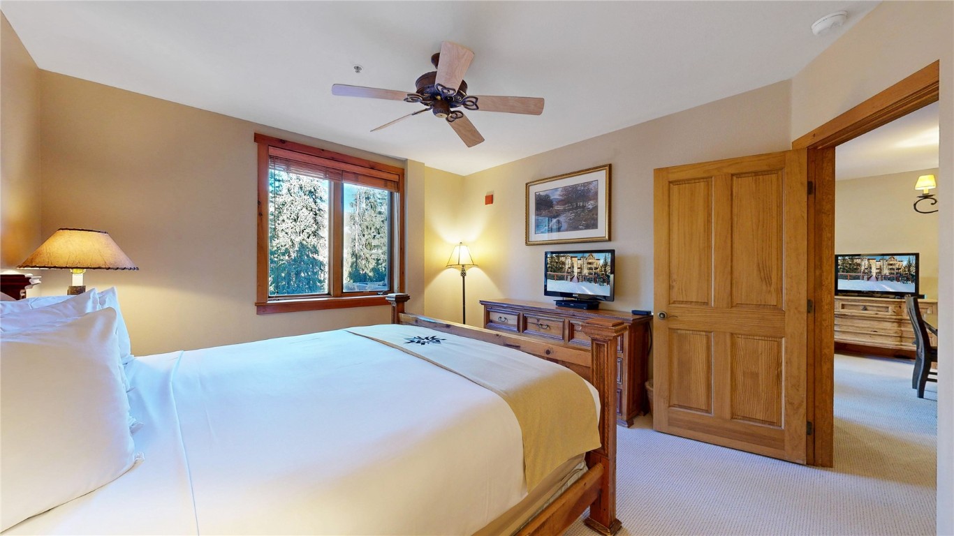Dillon, Colorado, 80435, United States, 1 Bedroom Bedrooms, ,2 BathroomsBathrooms,Residential,Active,2011840