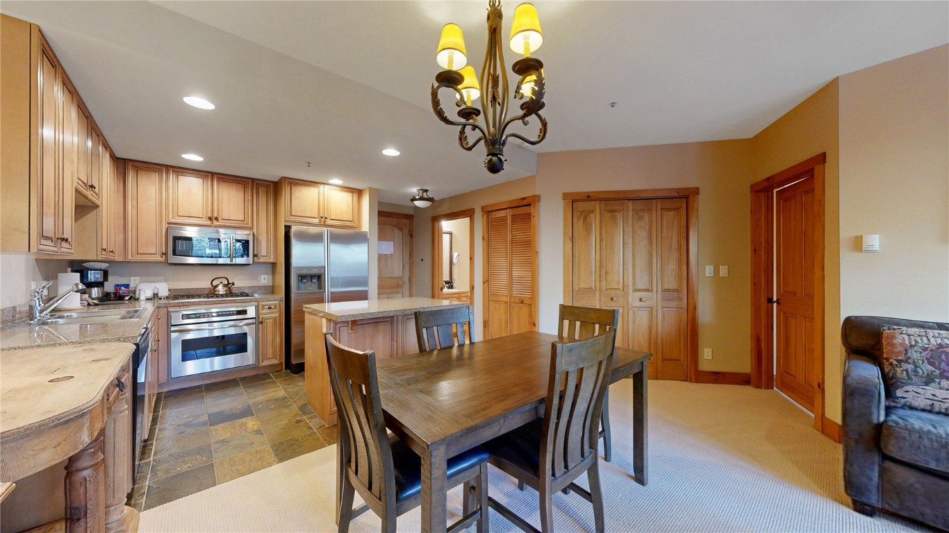 Dillon, Colorado, 80435, United States, 1 Bedroom Bedrooms, ,2 BathroomsBathrooms,Residential,Active,2011840