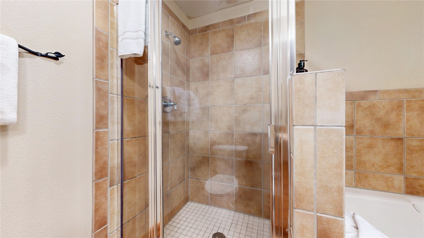 Dillon, Colorado, 80435, United States, 1 Bedroom Bedrooms, ,2 BathroomsBathrooms,Residential,Active,2011840