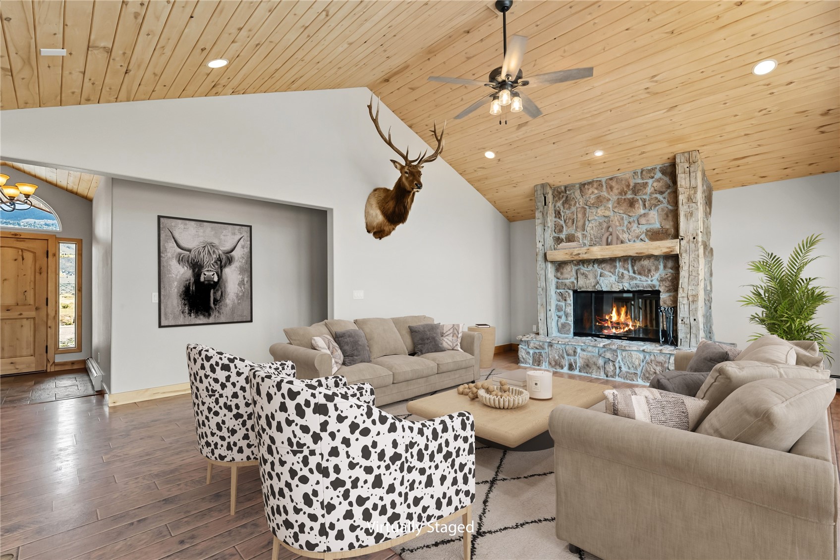Silverthorne, Colorado, 80498, United States, 6 Bedrooms Bedrooms, ,4 BathroomsBathrooms,Residential,Active,1952508