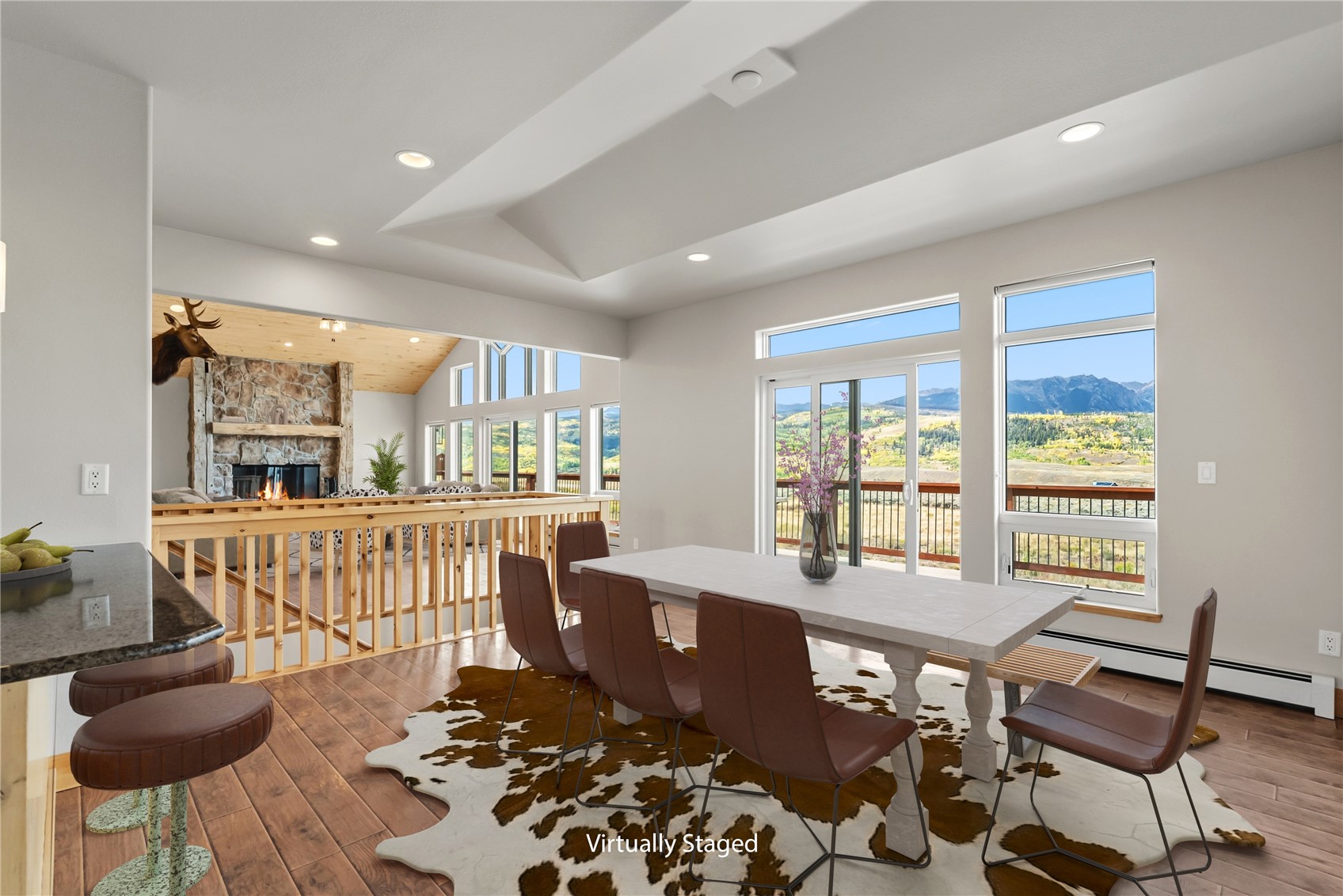Silverthorne, Colorado, 80498, United States, 6 Bedrooms Bedrooms, ,4 BathroomsBathrooms,Residential,Active,1952508