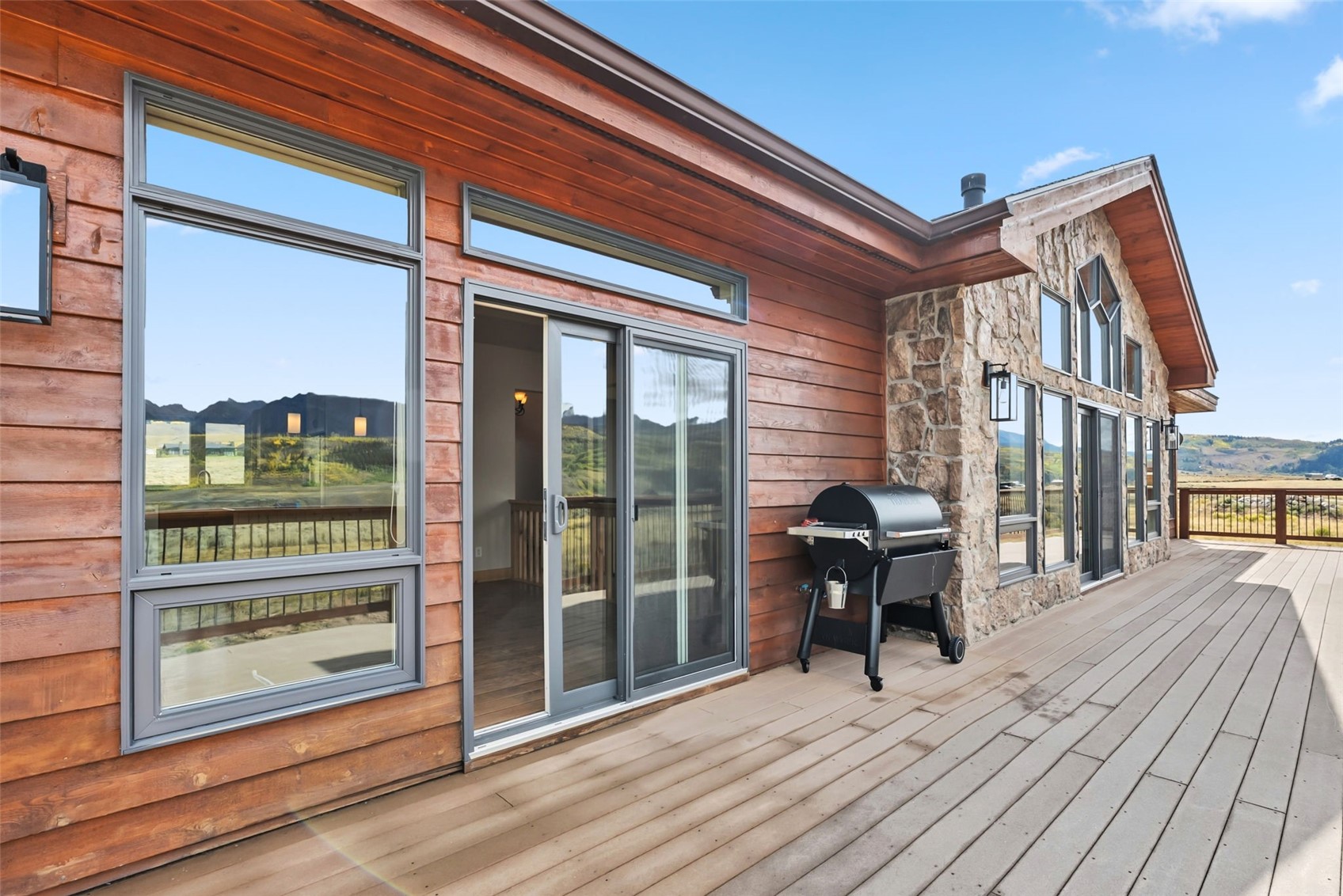Silverthorne, Colorado, 80498, United States, 6 Bedrooms Bedrooms, ,4 BathroomsBathrooms,Residential,Active,1952508