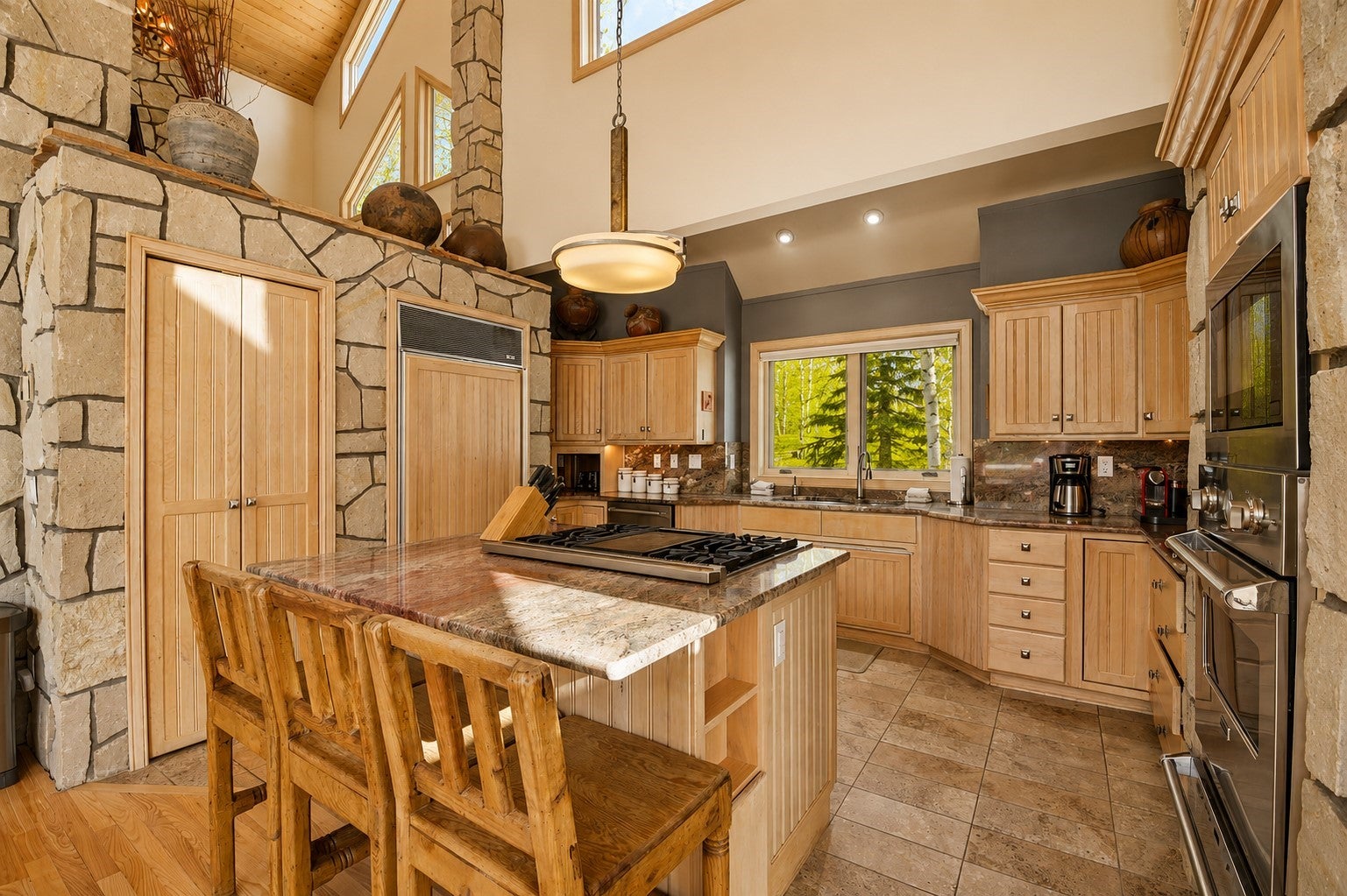 Breckenridge, Colorado, 80424, United States, 5 Bedrooms Bedrooms, ,6 BathroomsBathrooms,Residential,Active,2007248