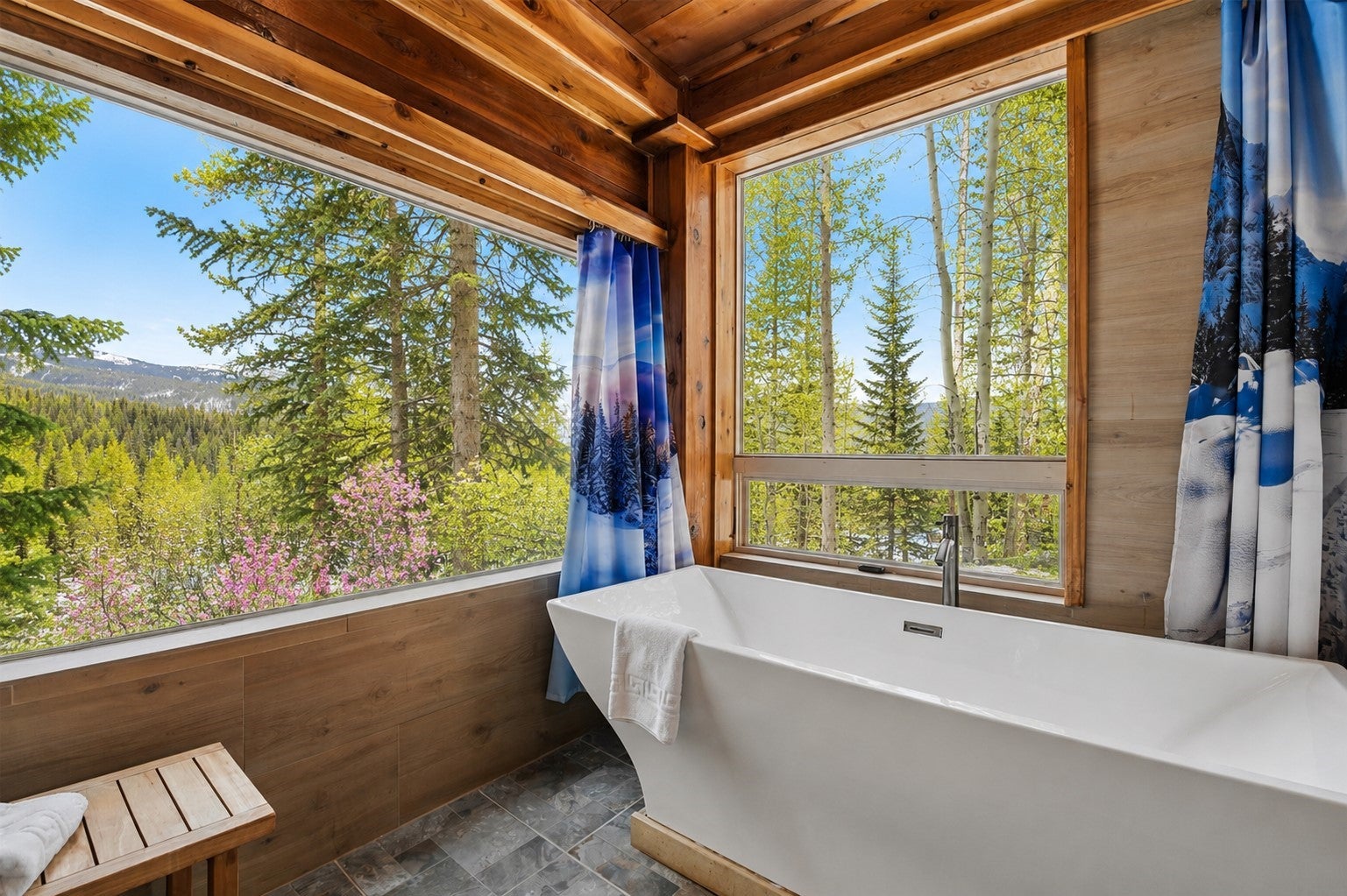 Breckenridge, Colorado, 80424, United States, 5 Bedrooms Bedrooms, ,6 BathroomsBathrooms,Residential,Active,2007248