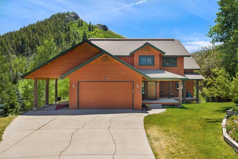 Photo of 30390 Coyote Run Court, Oak Creek, CO 80467 (MLS # S1070007)