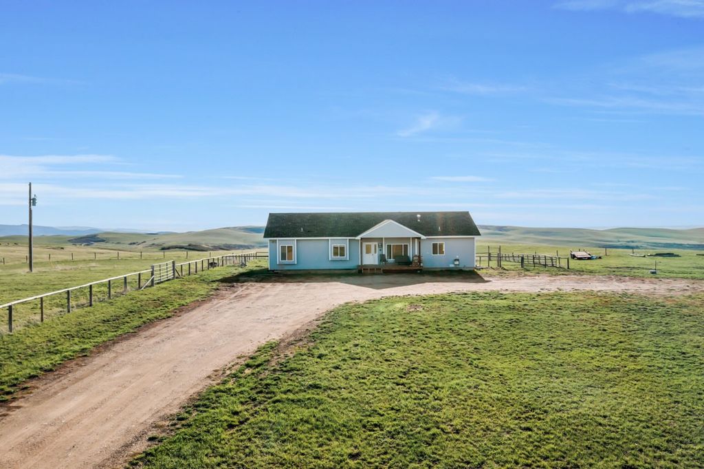 Photo of 42450 McGuire Lane, Hayden, CO 81639 (MLS # S1066315)