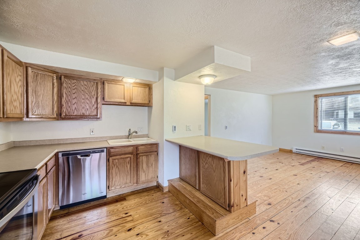 Frisco, Colorado, 80443, United States, 4 Bedrooms Bedrooms, ,2 BathroomsBathrooms,Residential,Active,2007354