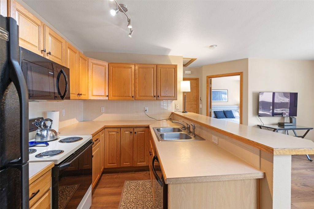 Photo of 302 Village Point Drive #302, Breckenridge, CO 80424 (MLS # S1066348)