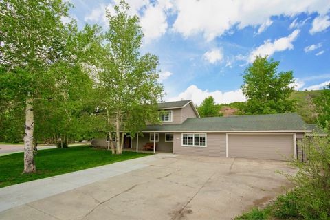 Photo of 897 Deer Path Road, Dillon, CO 80435 (MLS # S1059530)