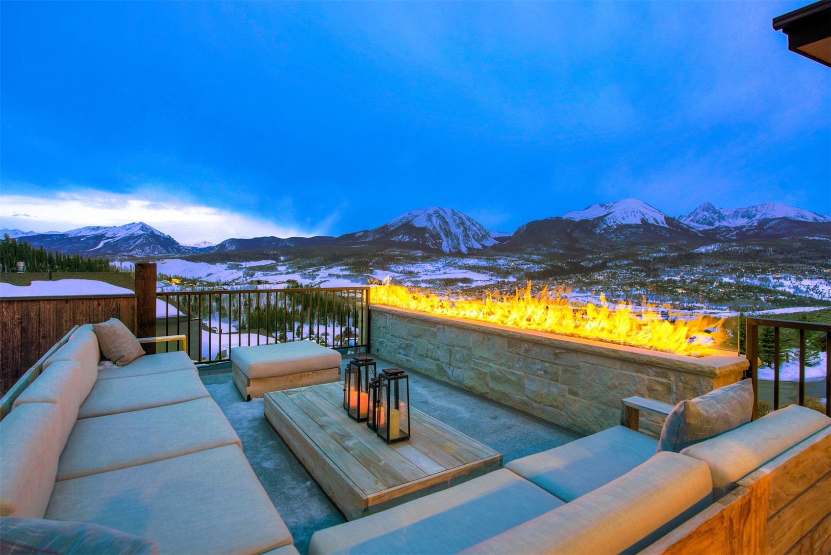 Silverthorne, Colorado, 80498, United States, ,7 BathroomsBathrooms,Residential,Active,1756445