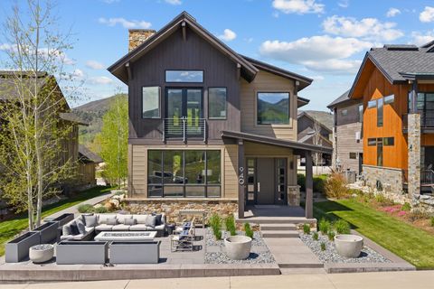 Photo of 940 Twilight Lane, Steamboat Springs, CO 80487 (MLS # S1068965)
