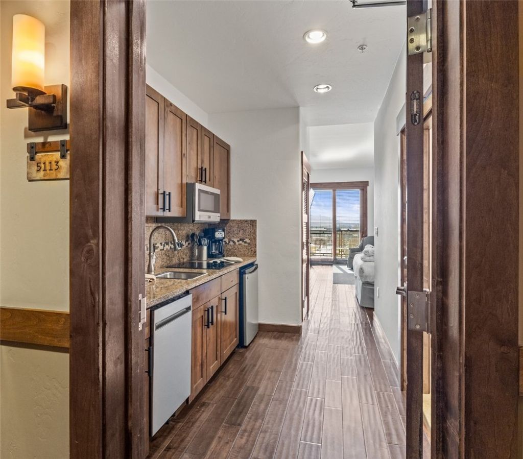 Photo of 1175 Bangtail Way #5113, Steamboat Springs, CO 80487 (MLS # S1064271)