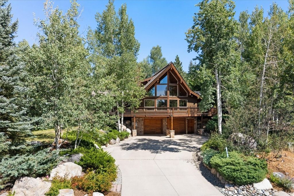 Photo of 632 Meadowbrook Circle, Steamboat Springs, CO 80487 (MLS # S1061834)