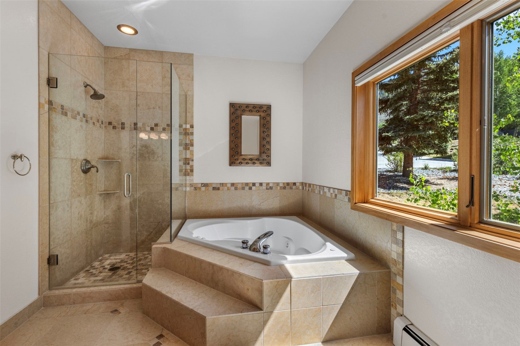 453 Ensign Dr, Dillon, CO, 80435, USA, 6 Bedrooms Bedrooms, ,4 BathroomsBathrooms,Residential,Active,453 Ensign Dr,S1069724