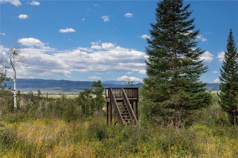 Photo of 34905 Rockledge Road, Steamboat Springs, CO 80487 (MLS # S1064308)