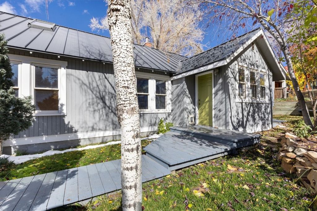 Photo of 519 Moffat Avenue, Oak Creek, CO 80467 (MLS # S1064071)