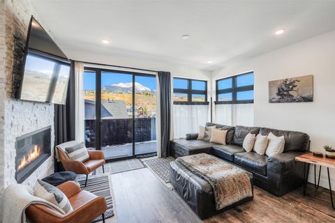 Photo of 930 Blue River Parkway #631, Silverthorne, CO 80498 (MLS # S1067891)