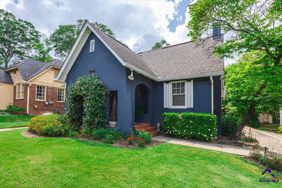 124 Desoto Place