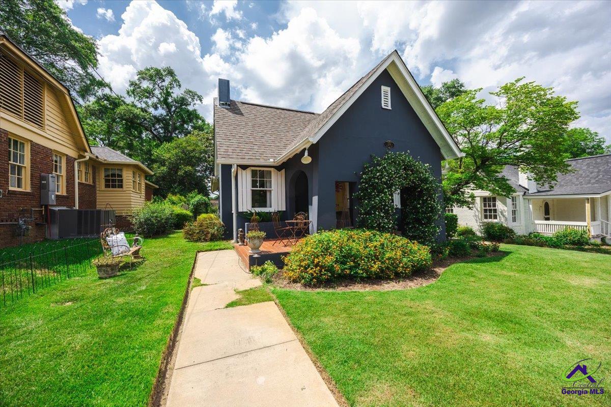 124 Desoto Place