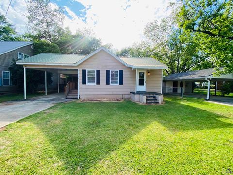 32 S Stevens Street ELLAVILLE GA 31806