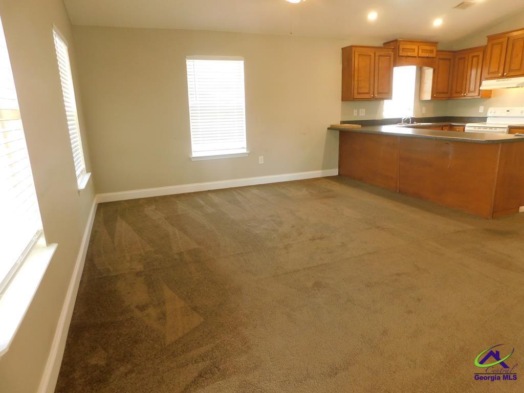 408 Club Villa Court Apt 3