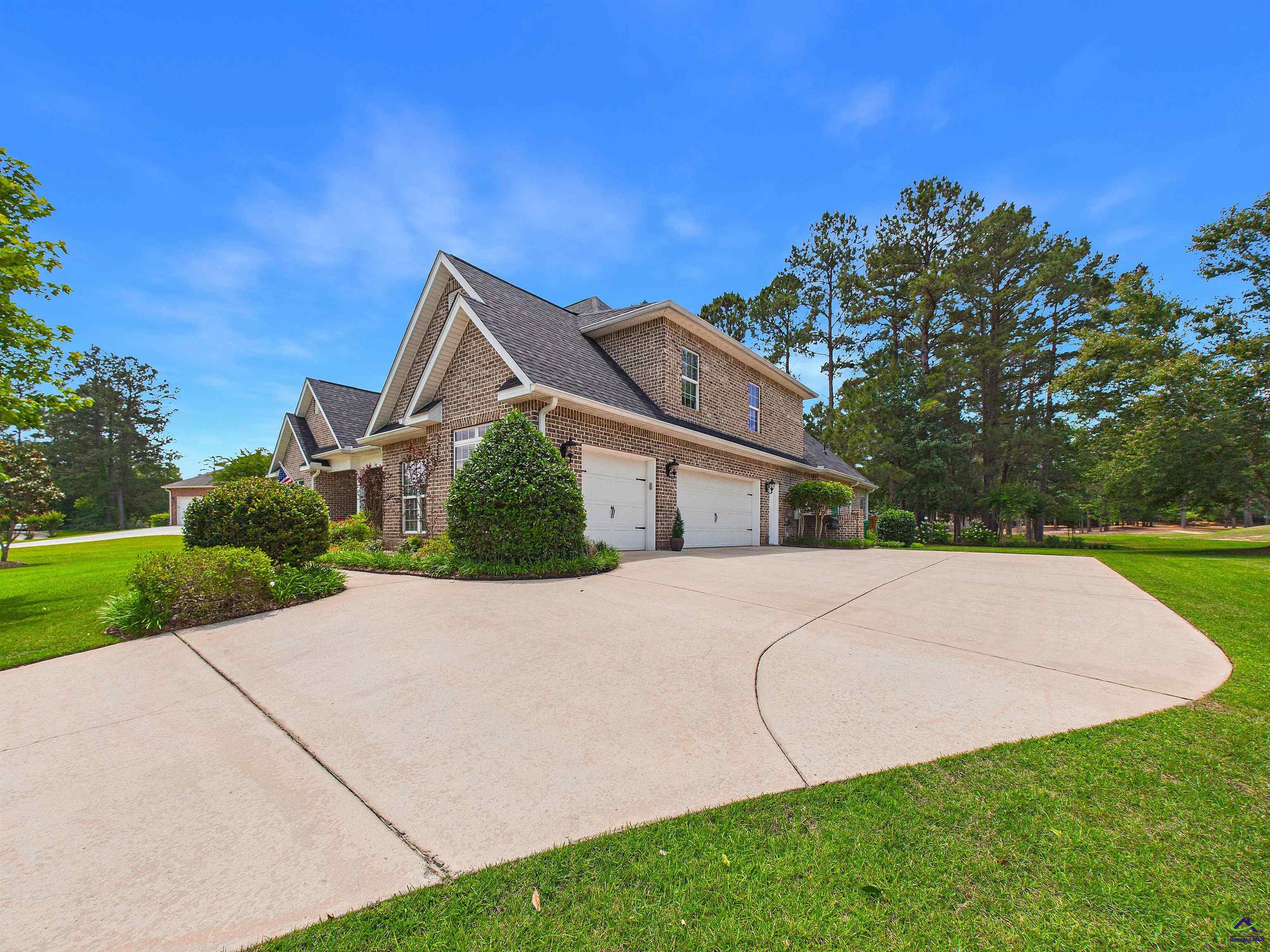 411 Stathams Way