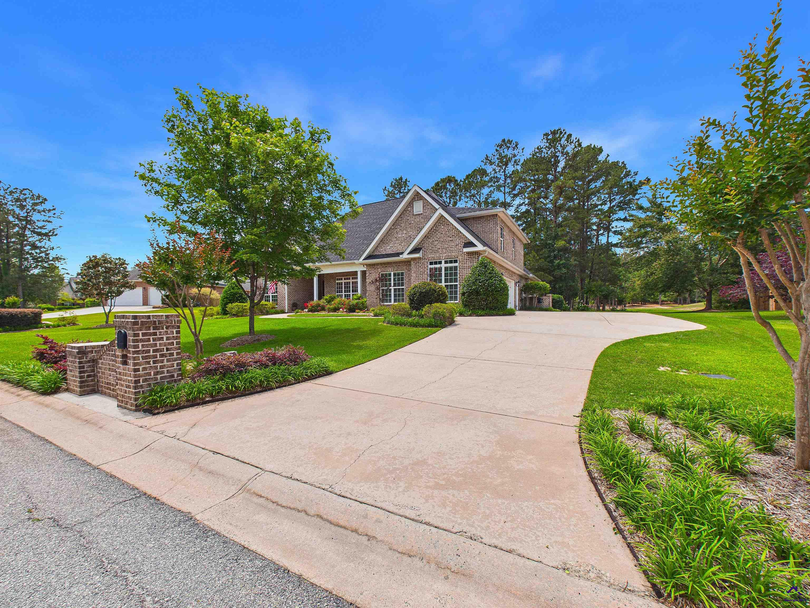 411 Stathams Way