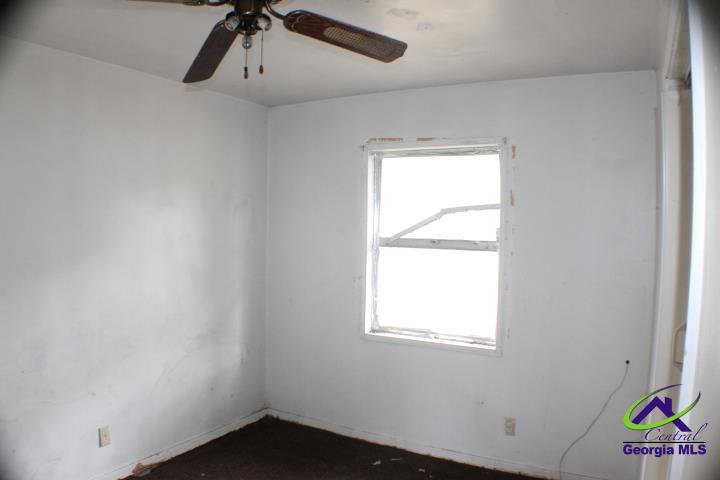 2452 Thrasher Ave