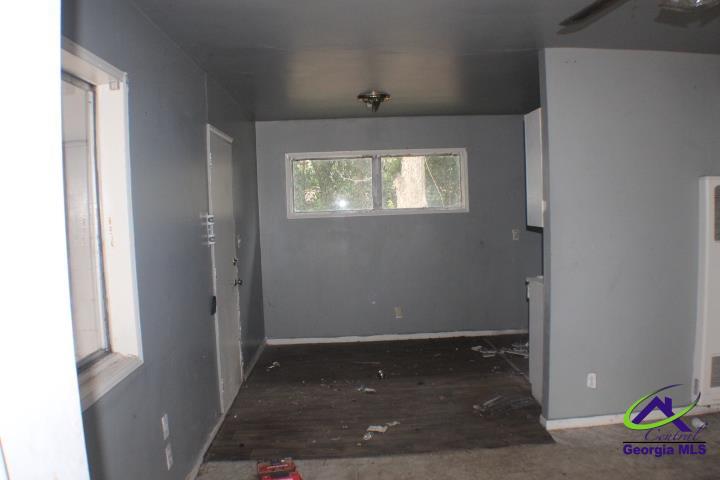 2452 Thrasher Ave