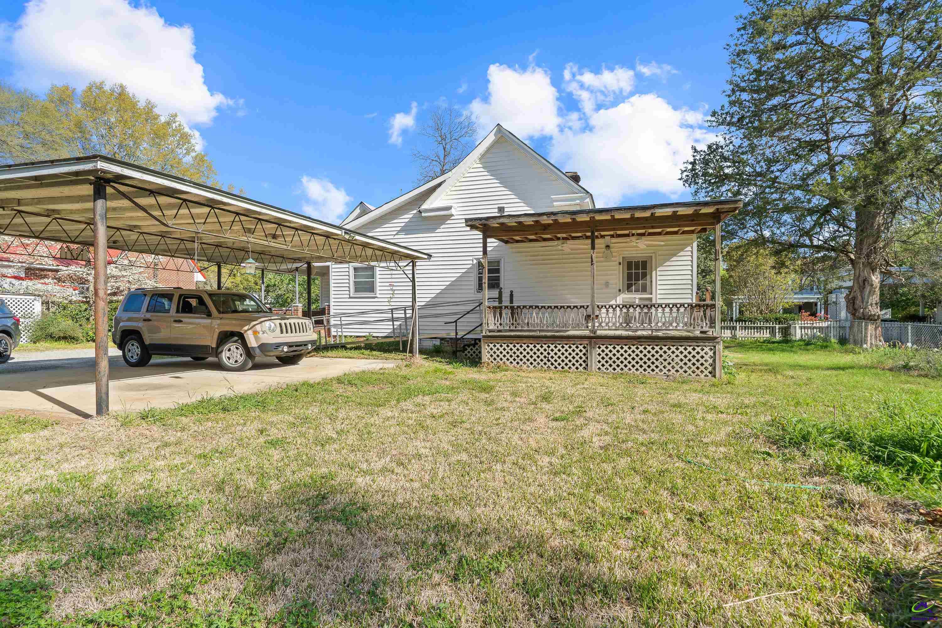 313 W Church Street