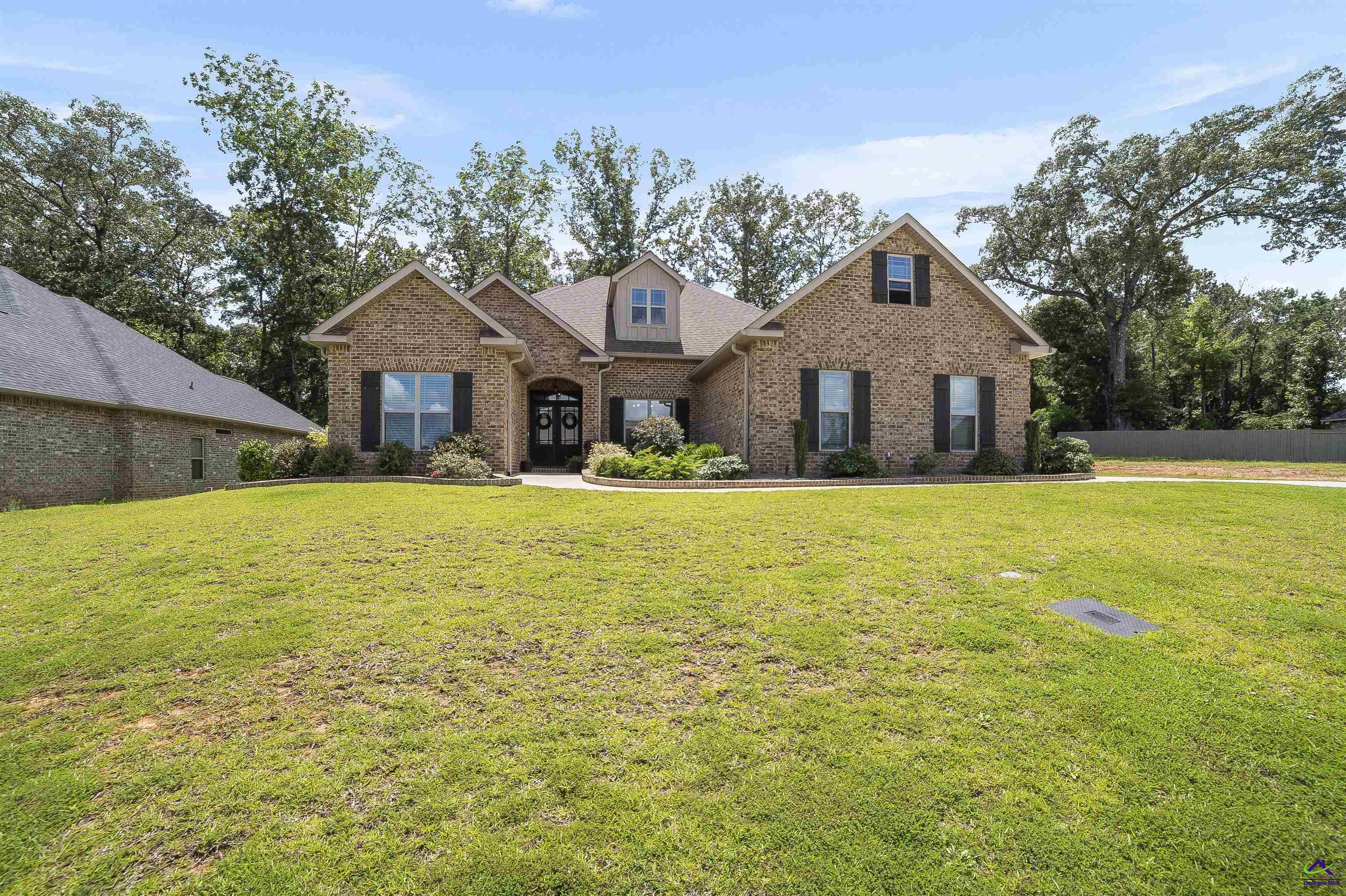 300 Rustic Live Oak Trail