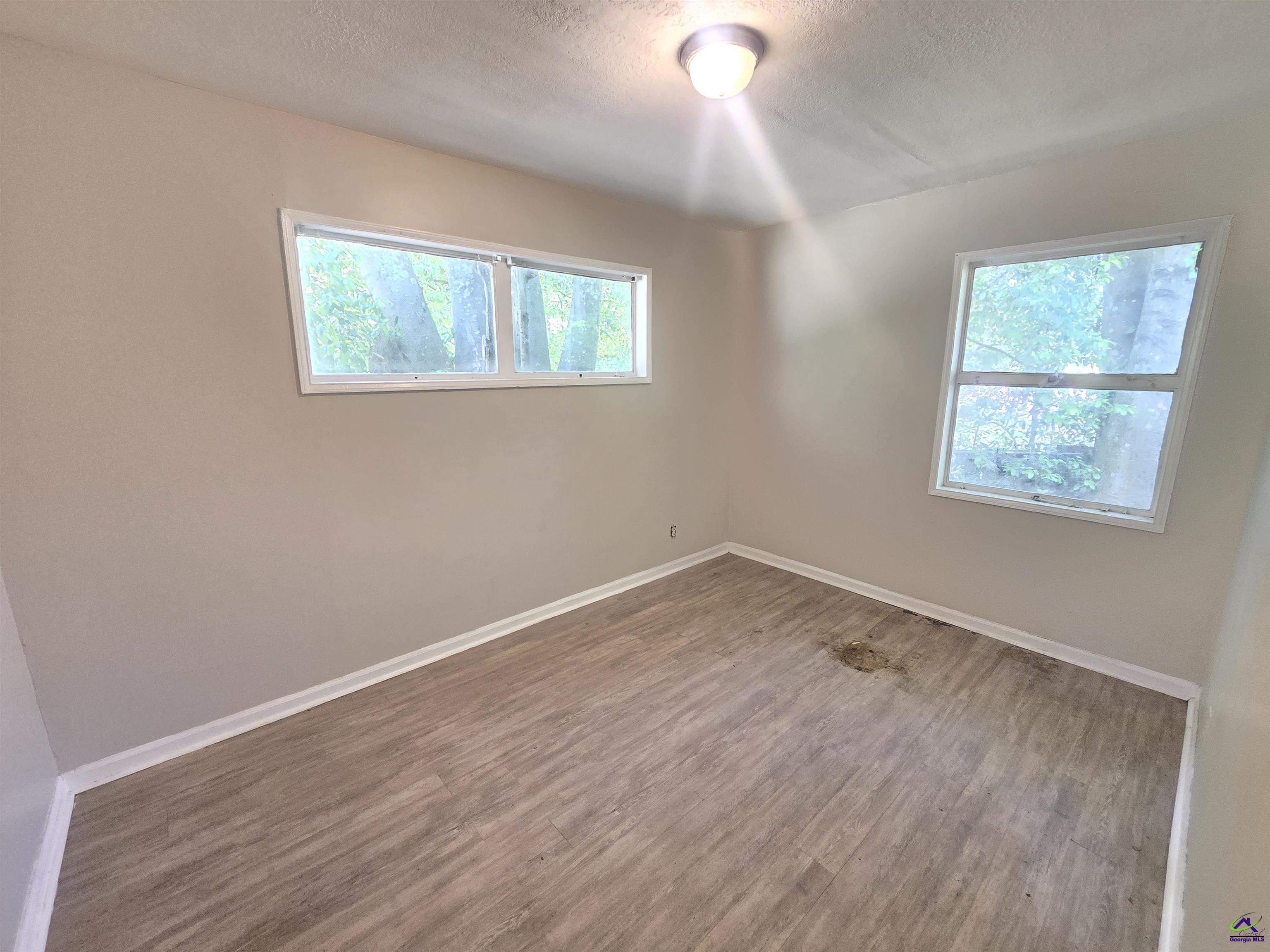 2480 Brevard DR