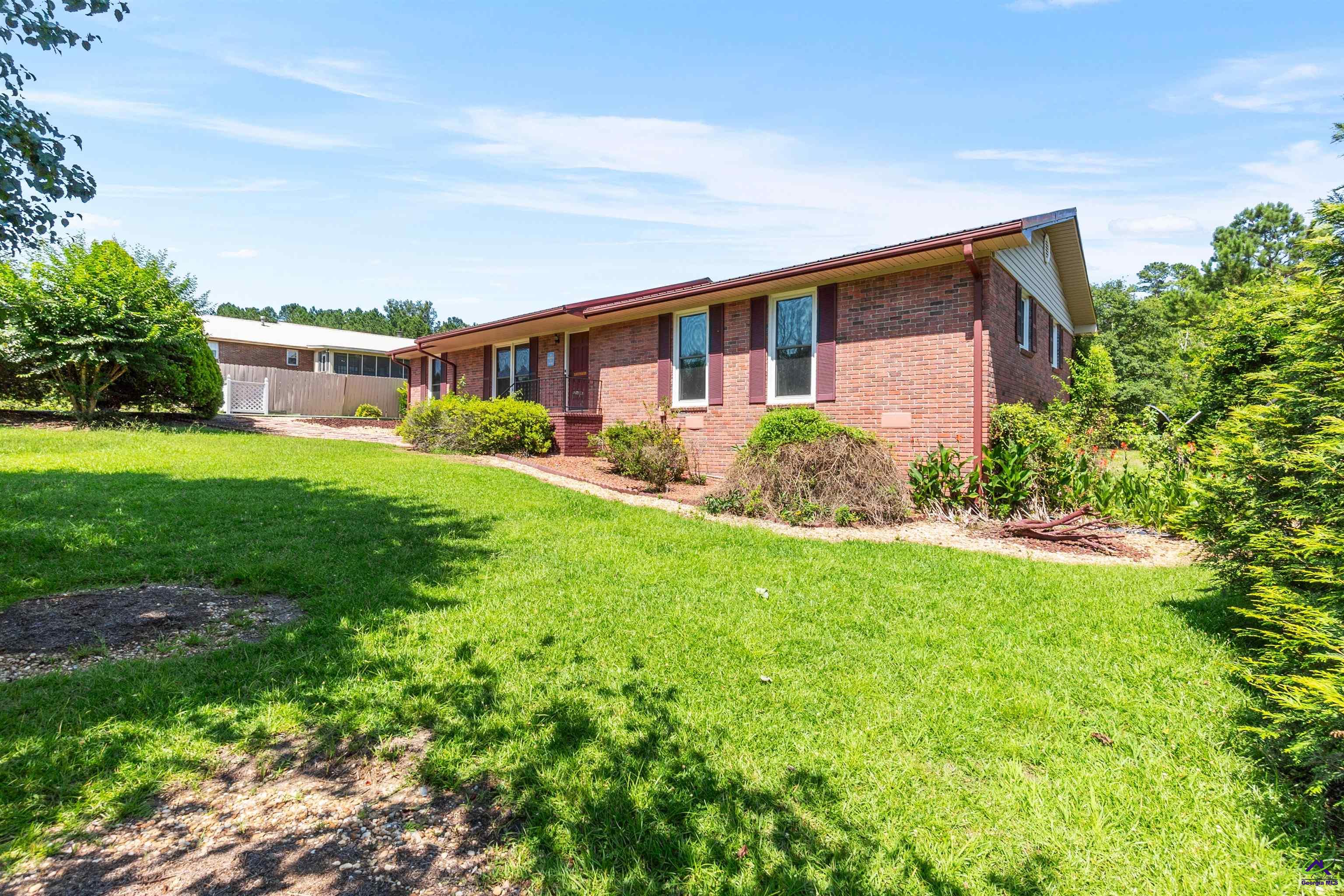 141 NW Stevens Drive