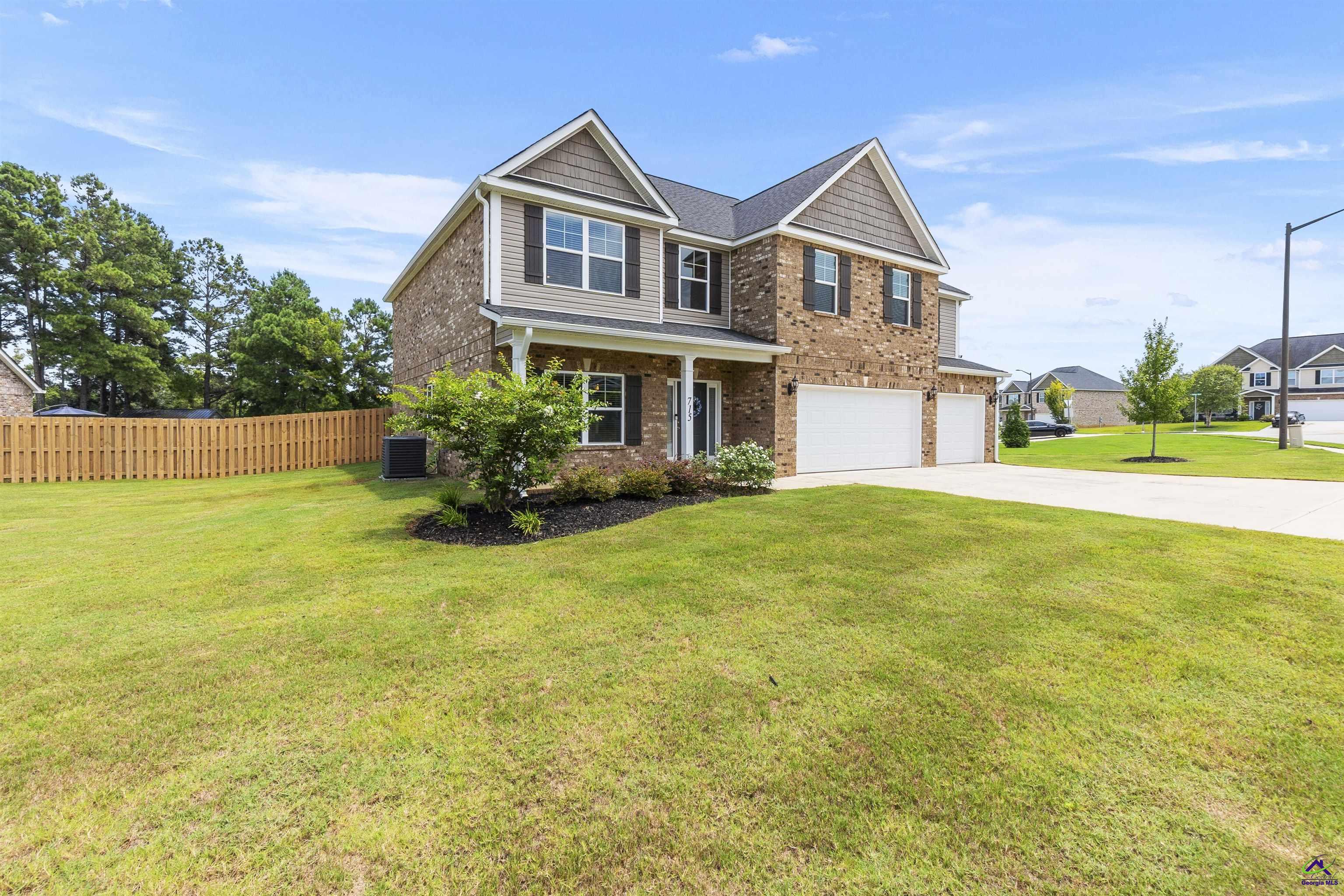 715 Foxborough Lane