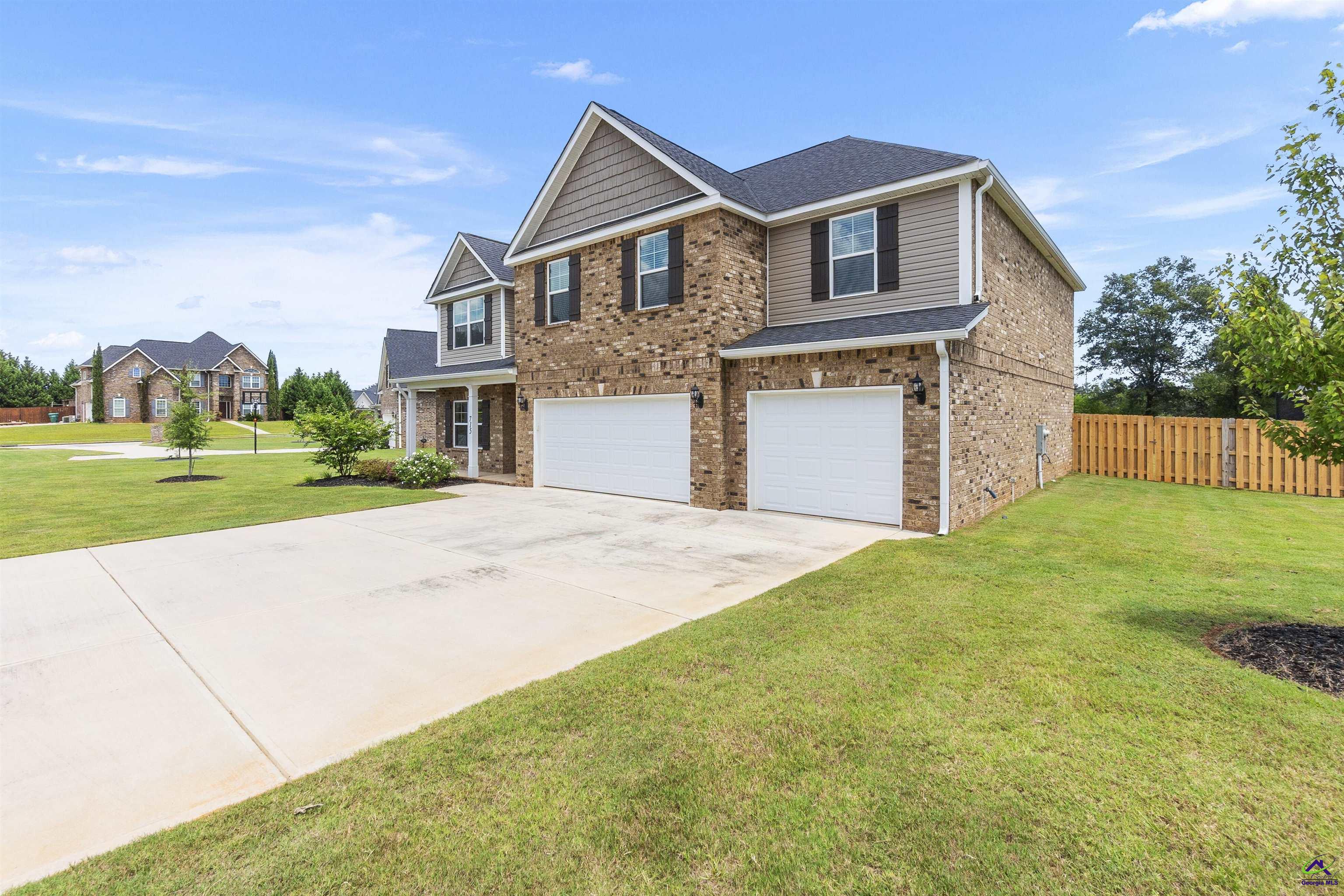 715 Foxborough Lane
