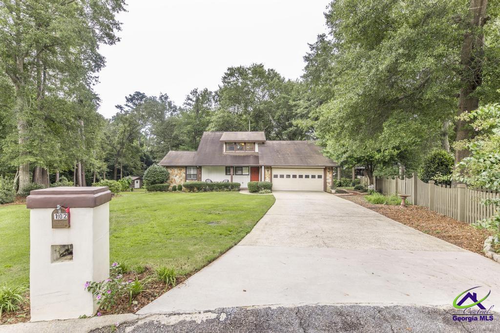102 Sweetwater Ct