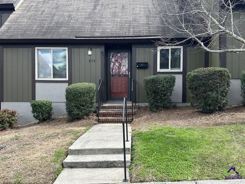 654 Willow Creek Drive Macon GA 31204