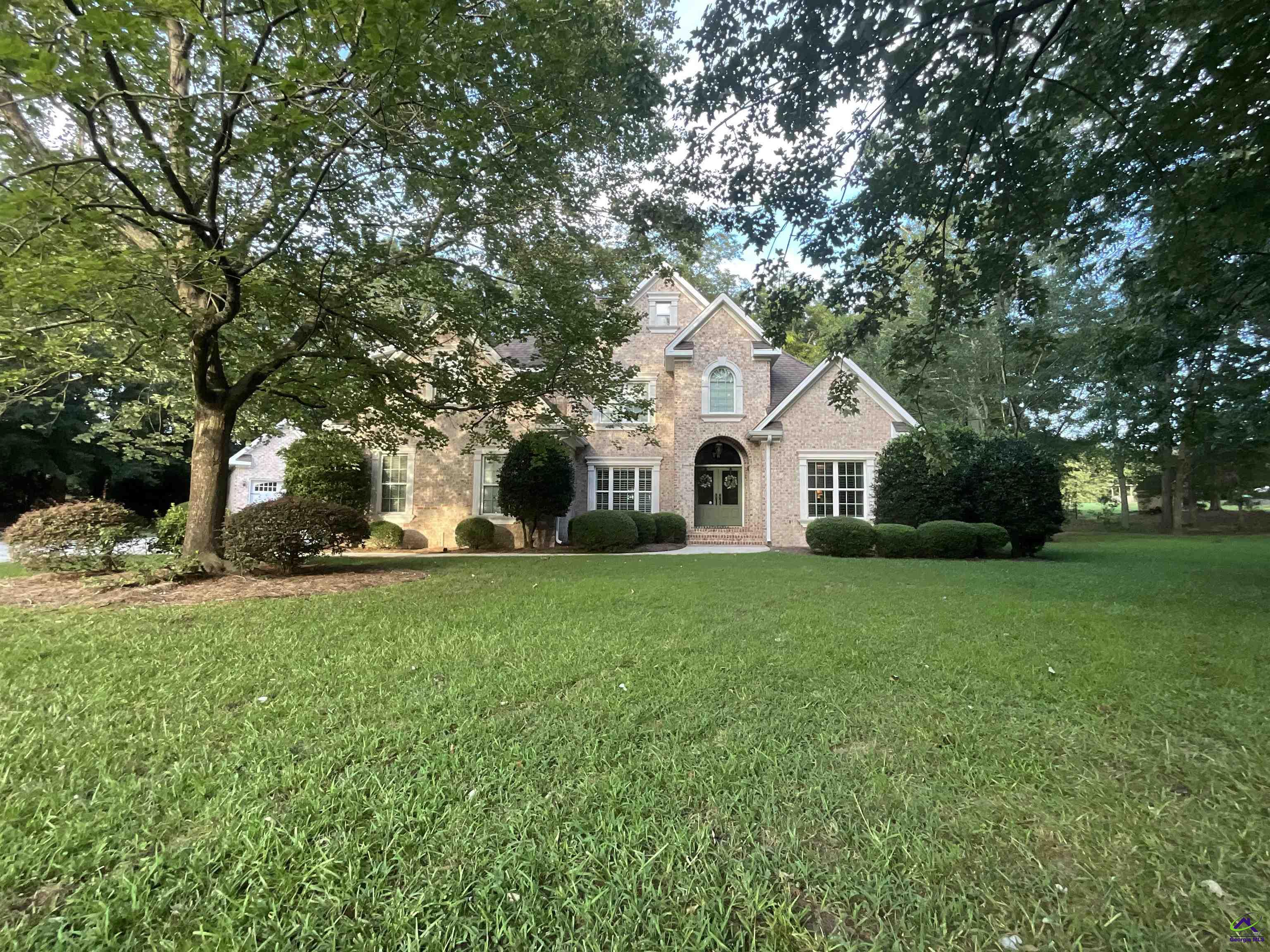 218 Walton Chase