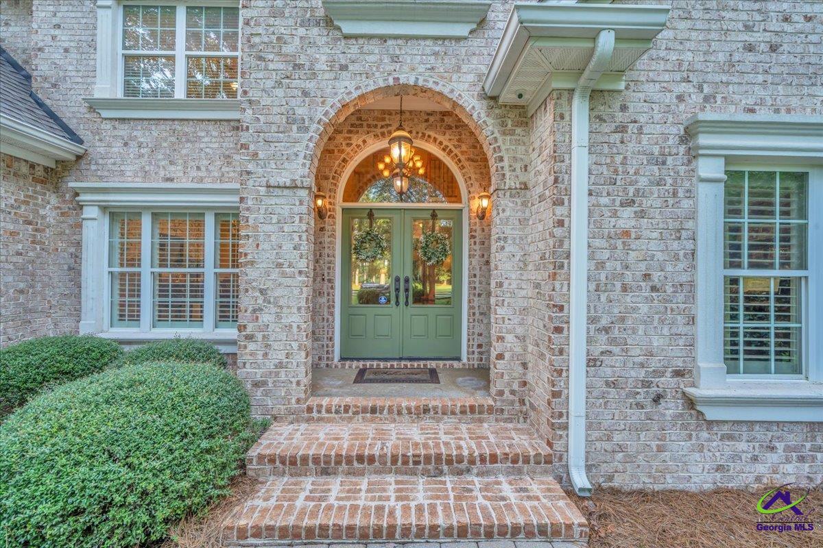 218 Walton Chase