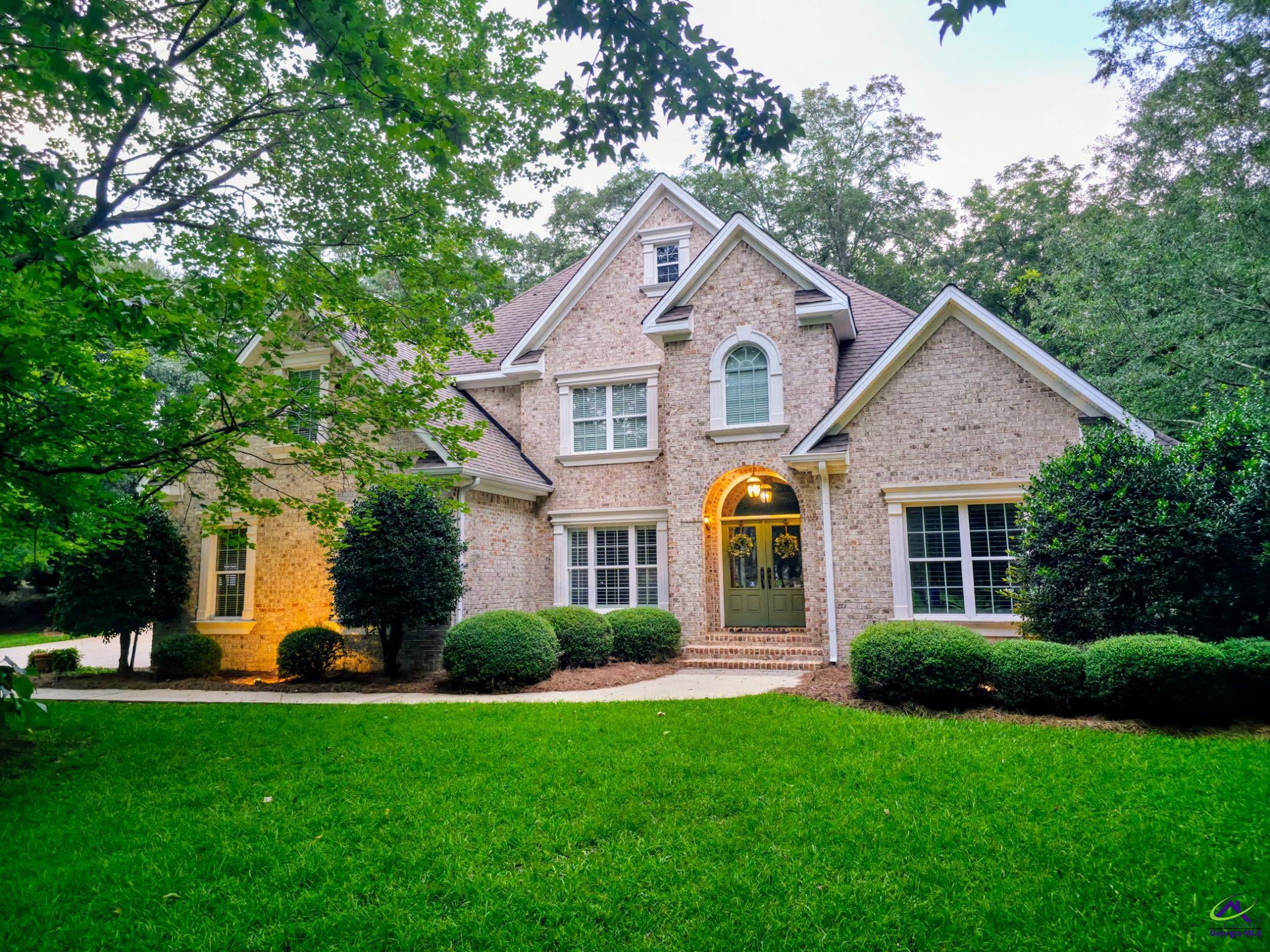218 Walton Chase