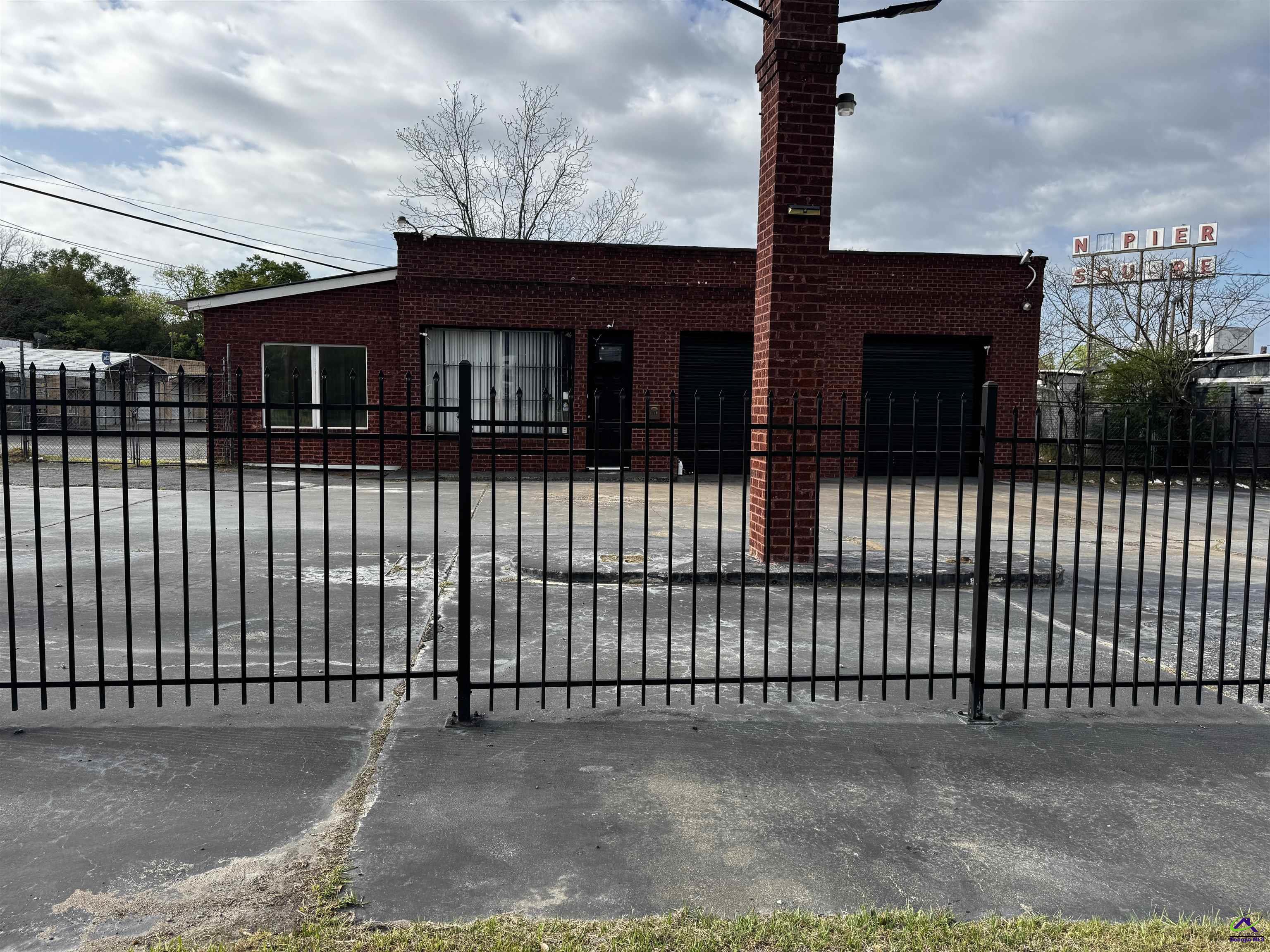 3106 Hillcrest Avenue