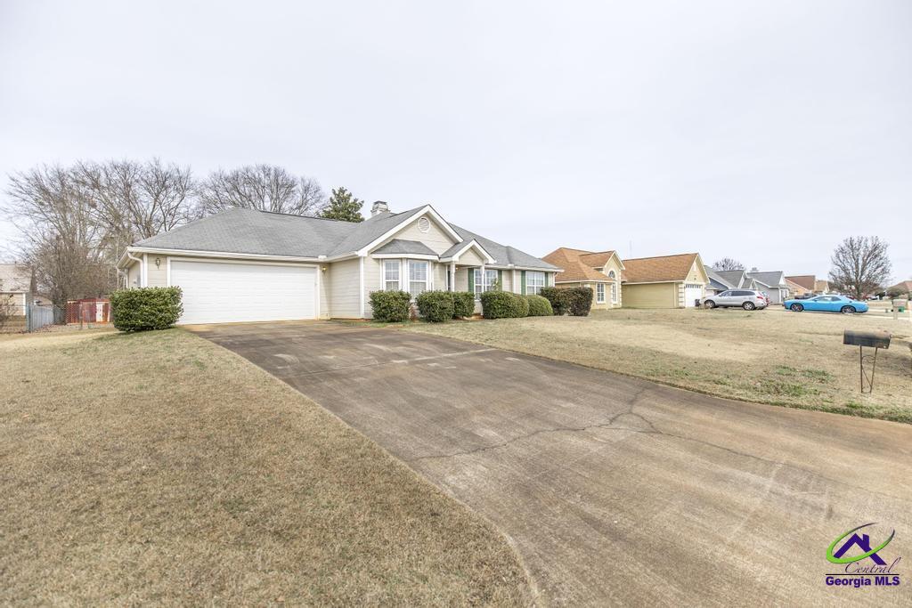 1560 Sweetwater Drive