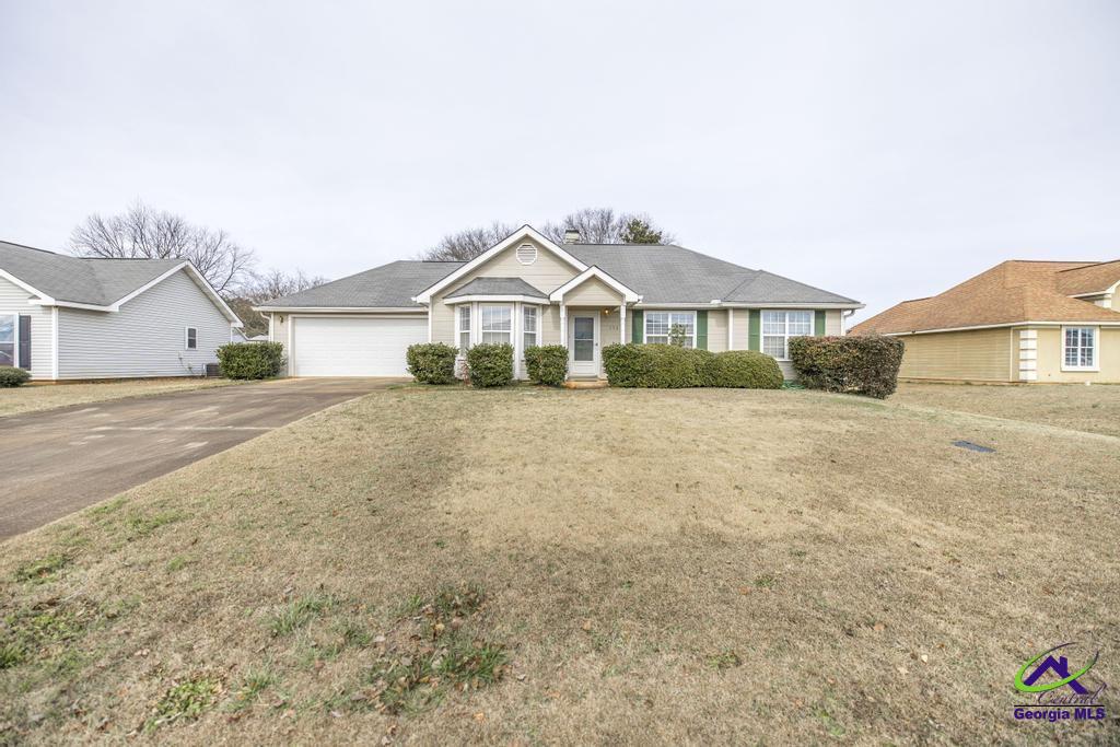 1560 Sweetwater Drive