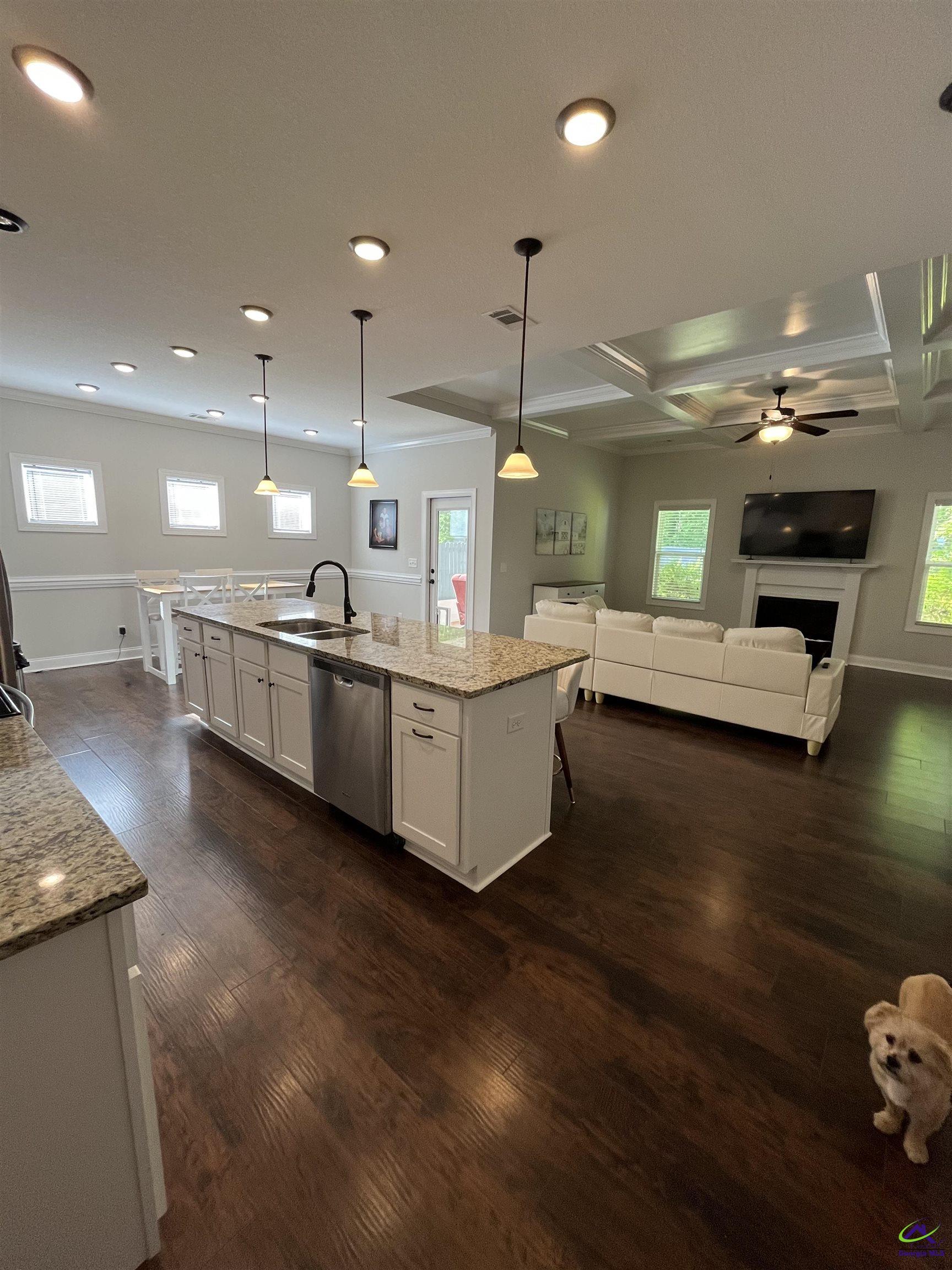 605 Adirondac Way