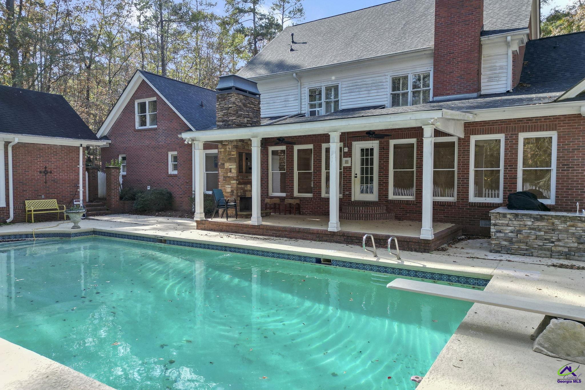 1231 Woodcrest Drive