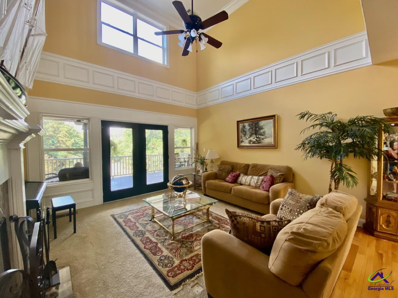 518 River Overlook
