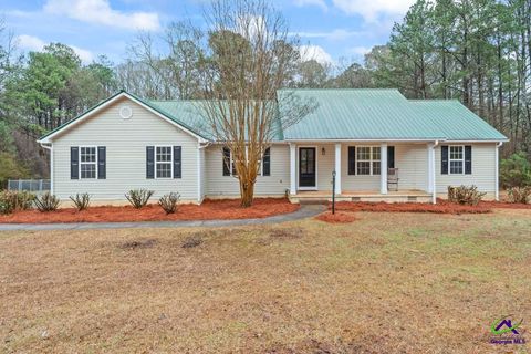 2093 Highway 36 E Milner GA 30257