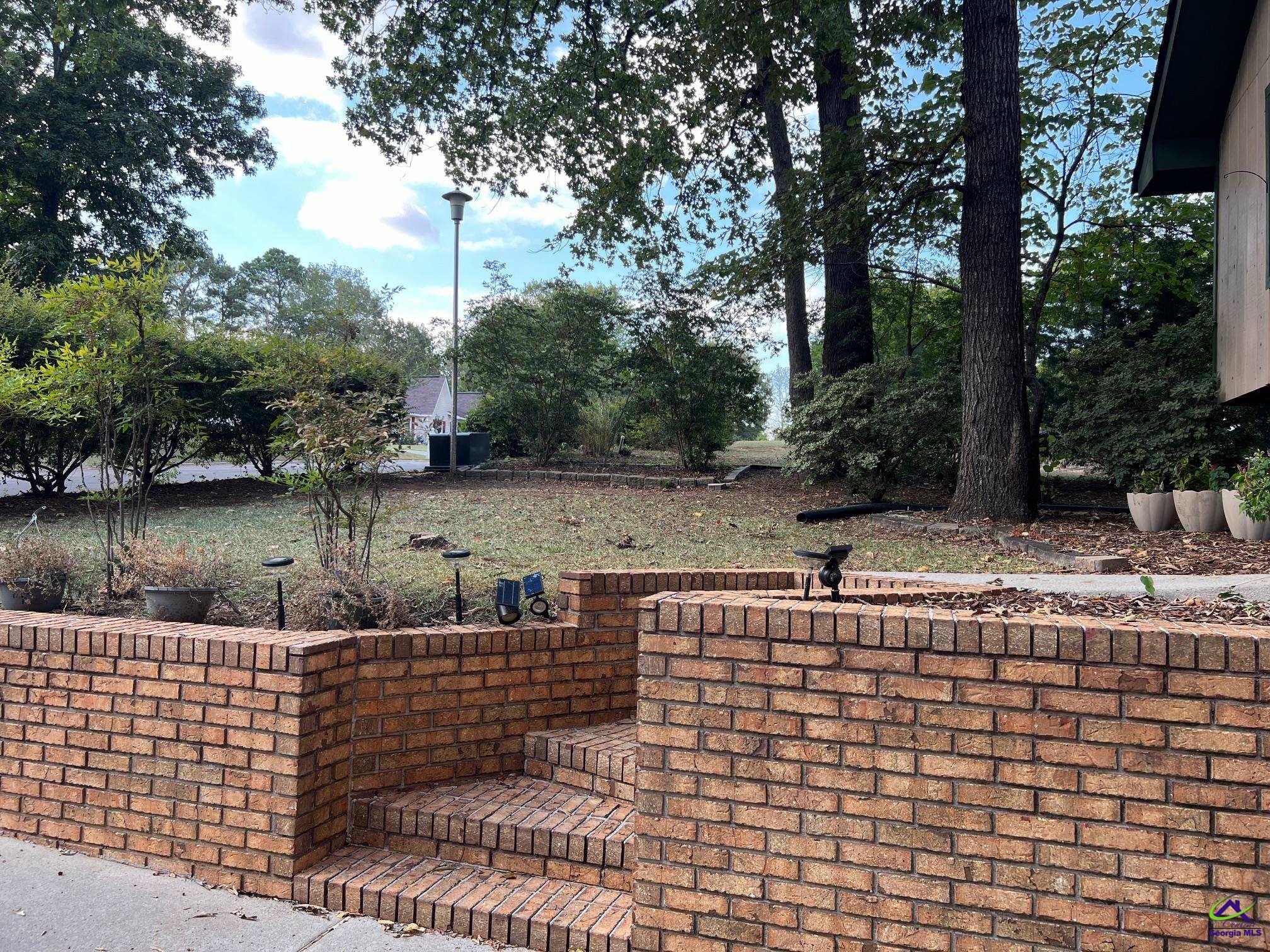 107 Red Oak Glen