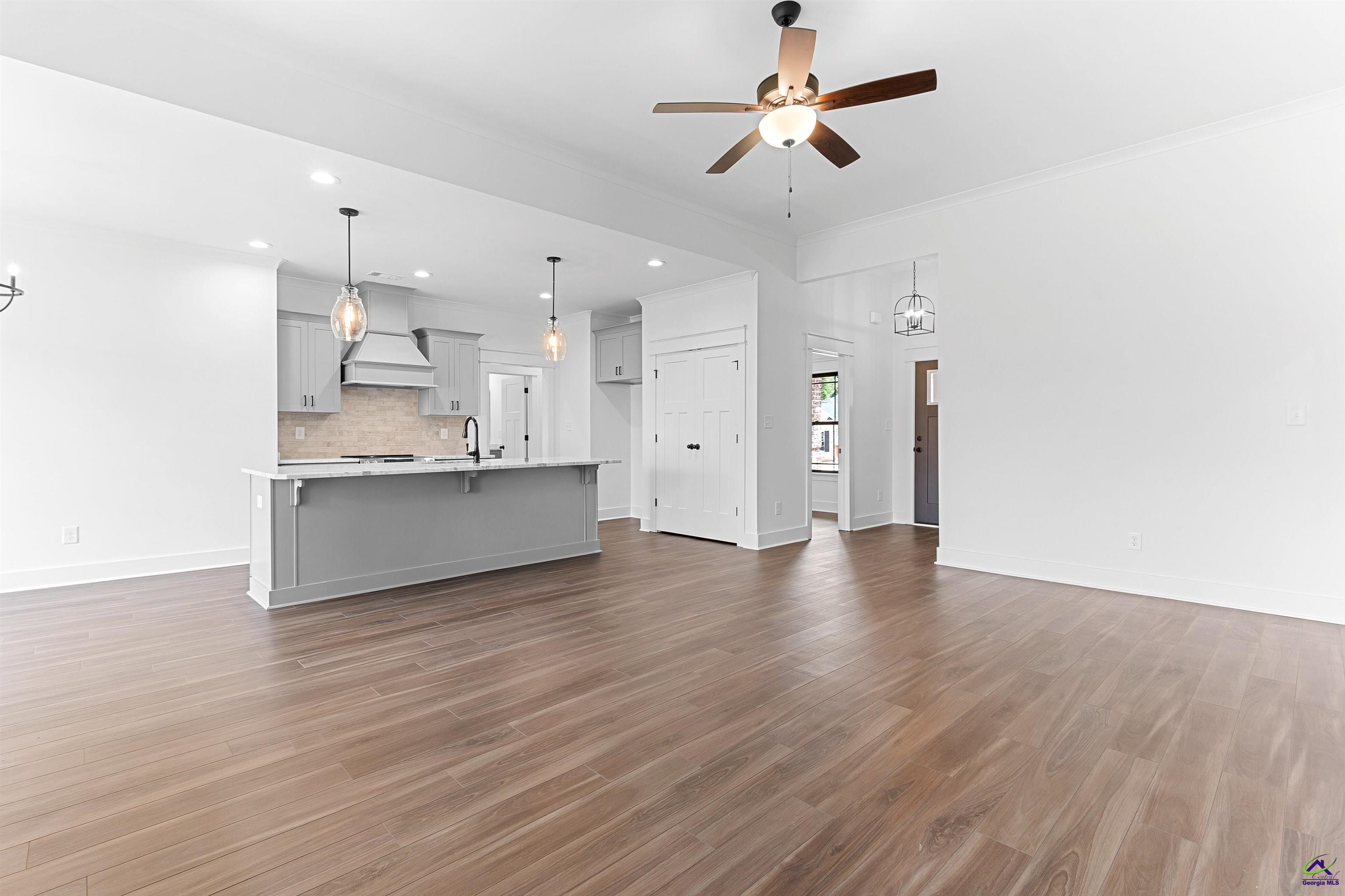 206 Willowbrook Lane