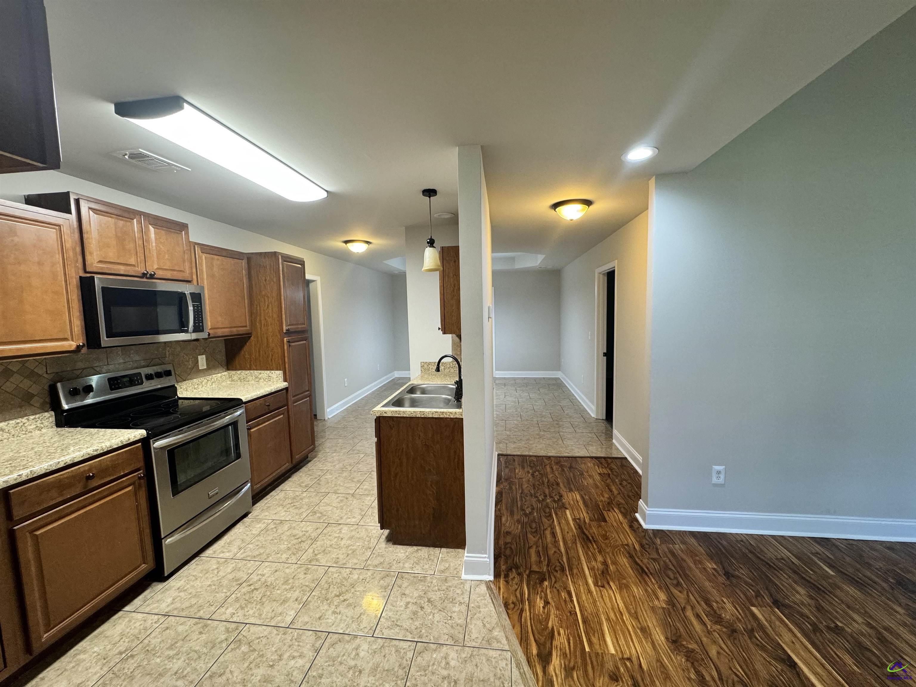 208 N Star Road
